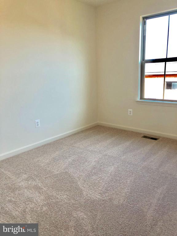 Building Photo - 124 Tolocka Terrace NE