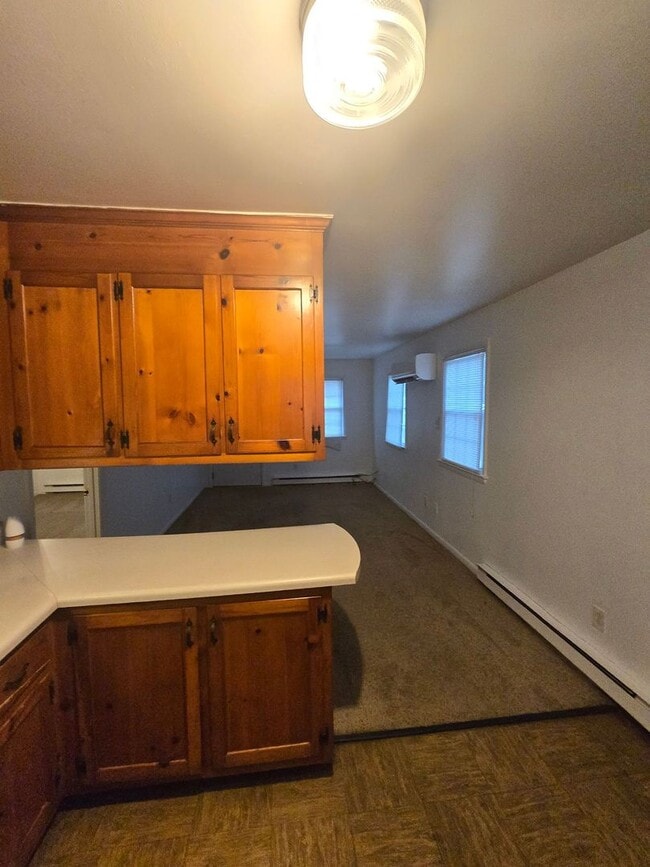 Building Photo - 1 bedroom duplex