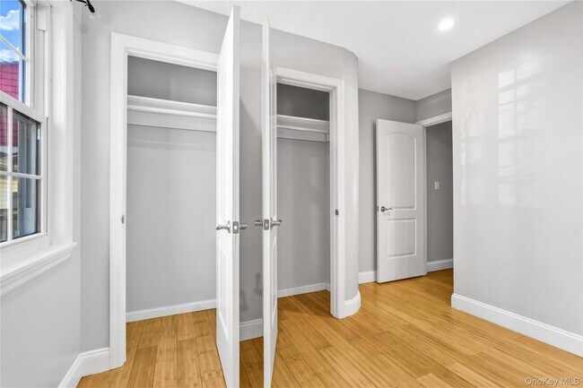 Building Photo - 228-07 146th Ave