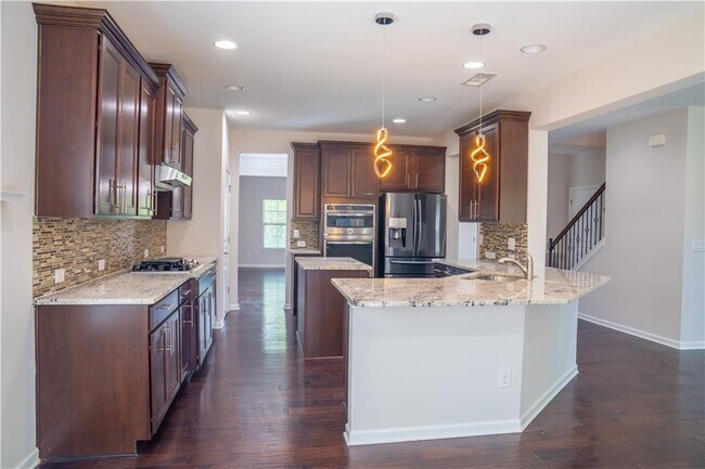 Building Photo - 5130 Northview Lake