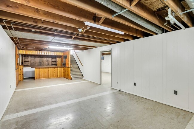 Building Photo - Charming 3-Bedroom Rental Home in Austintown