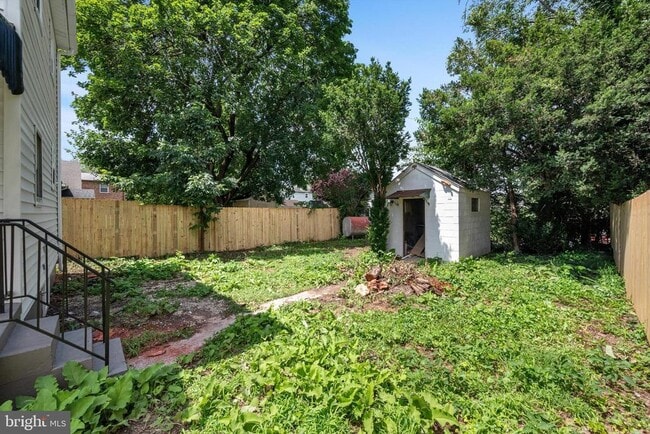 Building Photo - 553 Highland Ave