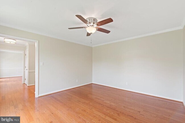 Building Photo - 4970 Manor House Ct