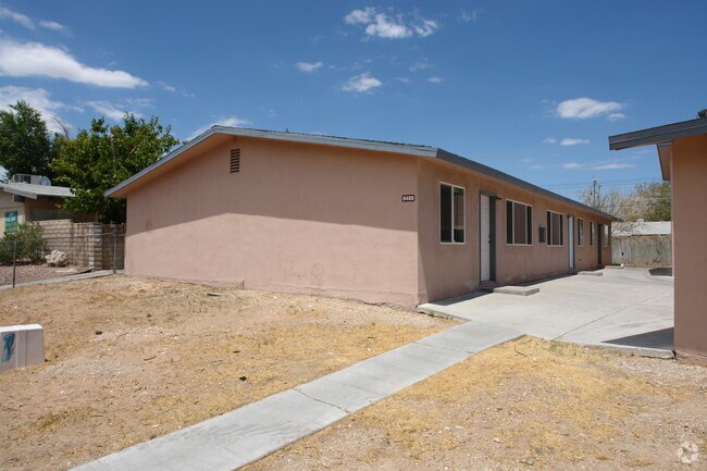 Building Photo - 6400 Casada Way