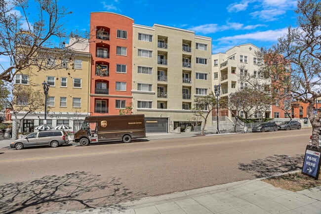 Building Photo - 1601 India St