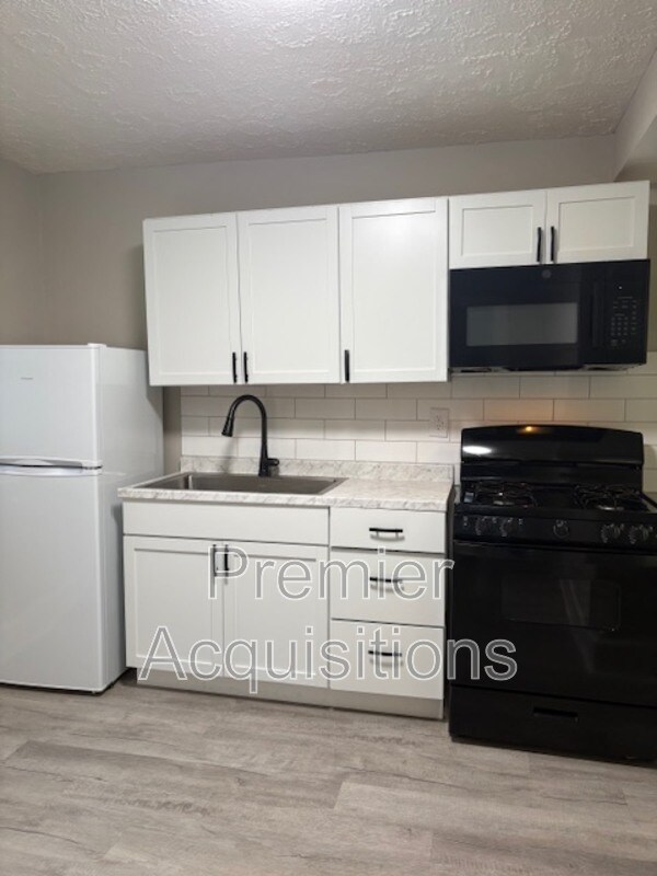 Building Photo - 900 Washington Ave