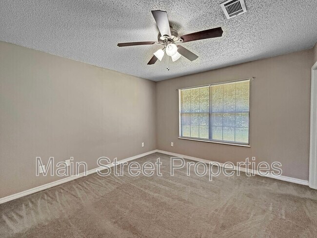 Building Photo - 7524 Sandy Creek Dr