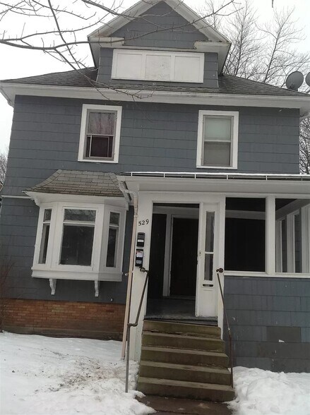 Primary Photo - 529 Parsells Ave