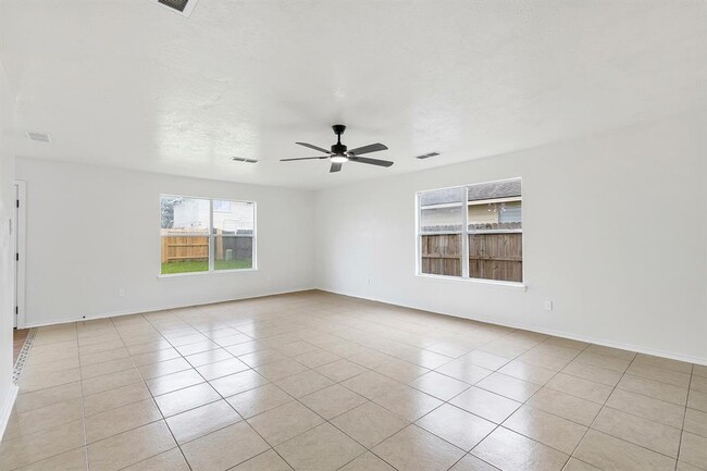 Building Photo - 9031 Aspen Trace Ln