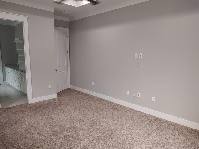 Building Photo - 3549 Esplanade Way