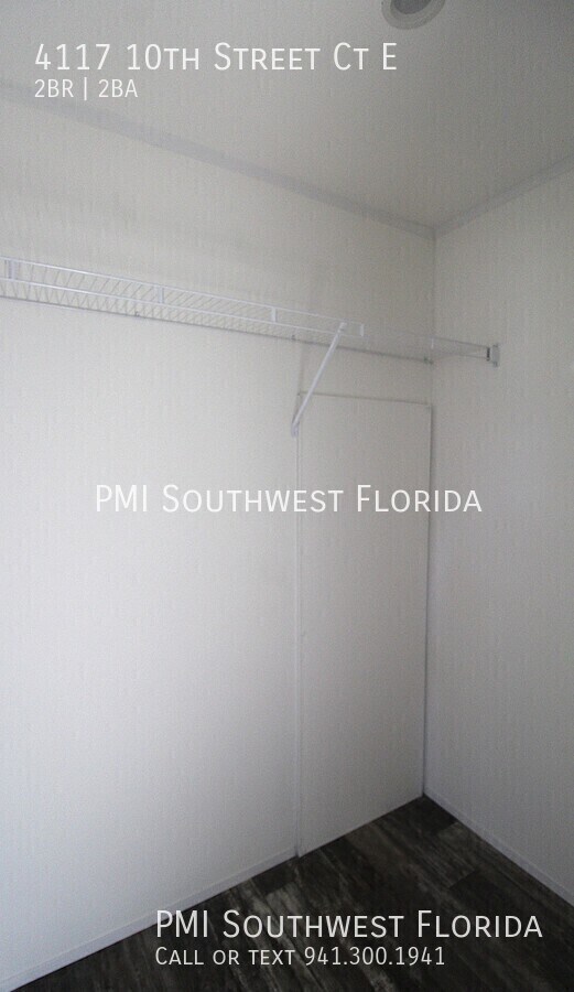 Building Photo - 4117 10th St Ct E