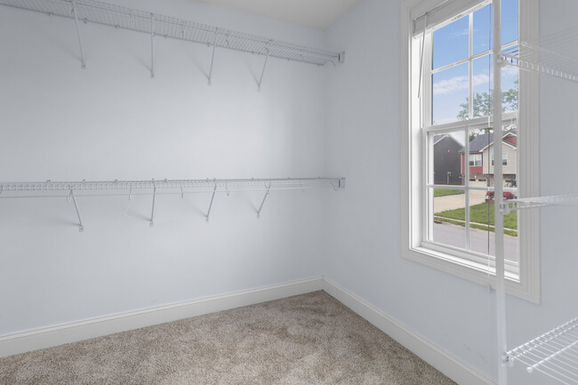 Building Photo - 2588 Hattington Dr