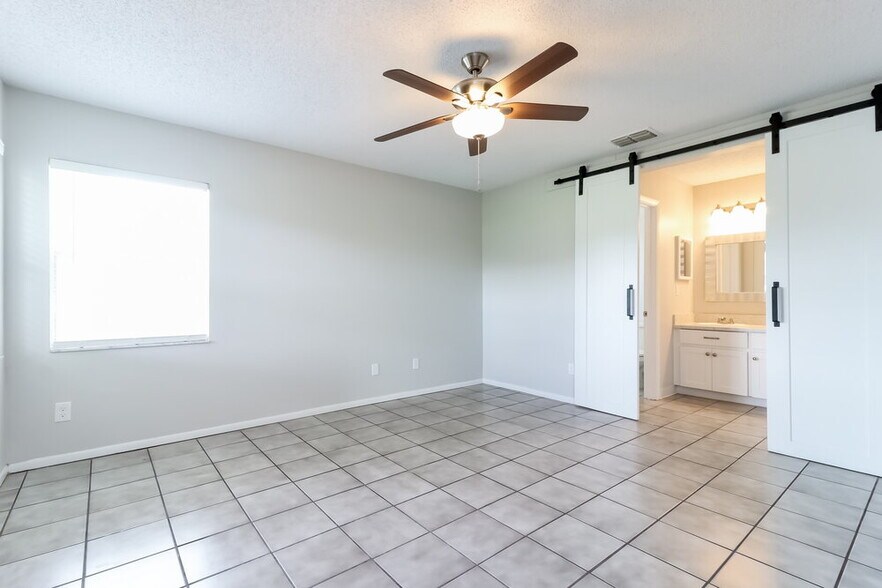 Building Photo - 227 Belfort Pl