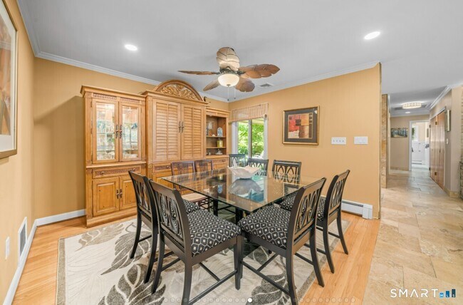 Building Photo - 92 Kenmore Rd