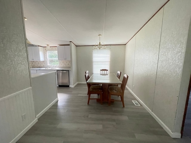 Building Photo - 1564 Bowers Rd