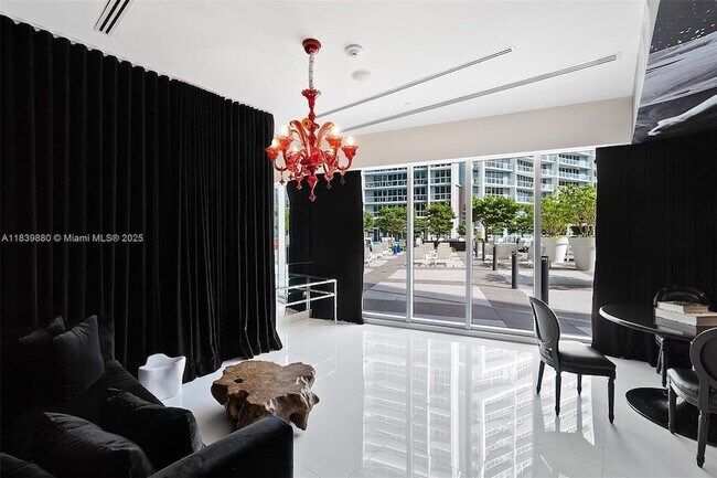 Building Photo - 495 Brickell Ave