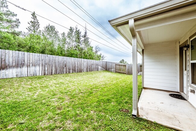 Building Photo - 207 Black Bear Dr