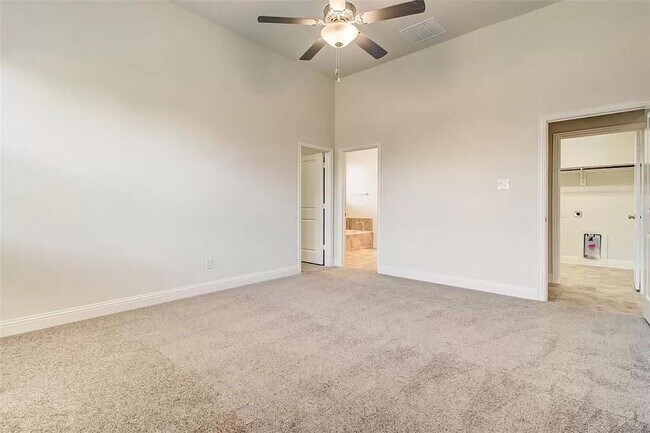 Building Photo - 6221 Hightower St