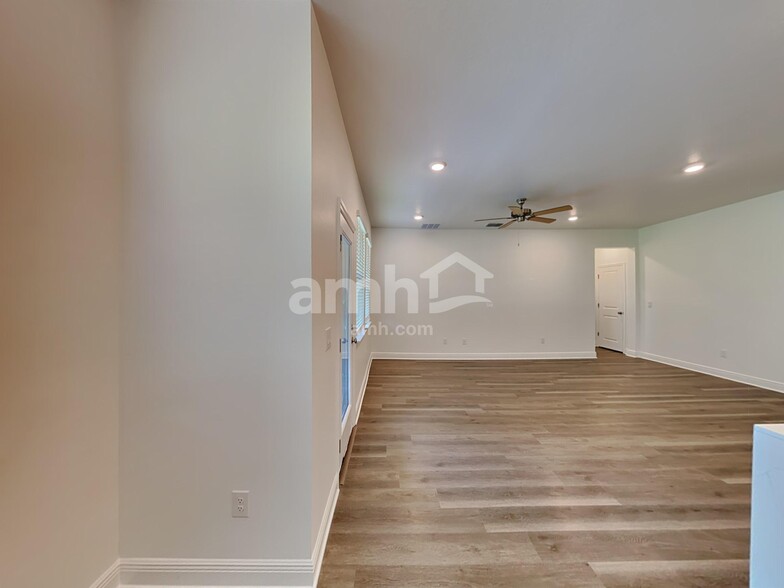Building Photo - 6431 Atlantic Bch Ave