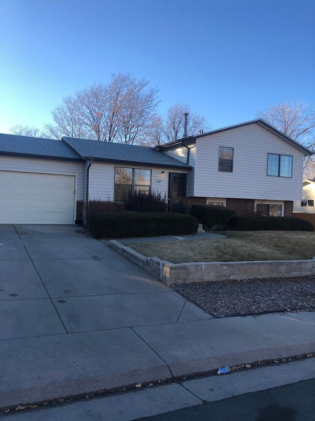 Building Photo - Coming-Soon- 4BR/2BA SINGLE FAMILY HOME