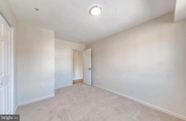 Building Photo - 4116 Ames St NE