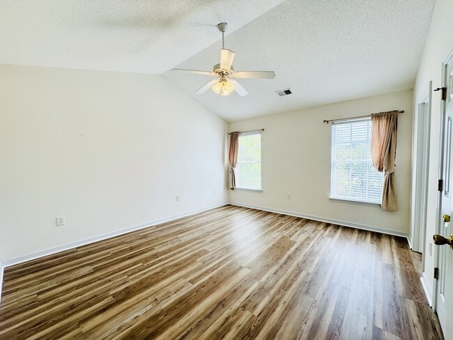 Building Photo - 5096 Capulet Cir