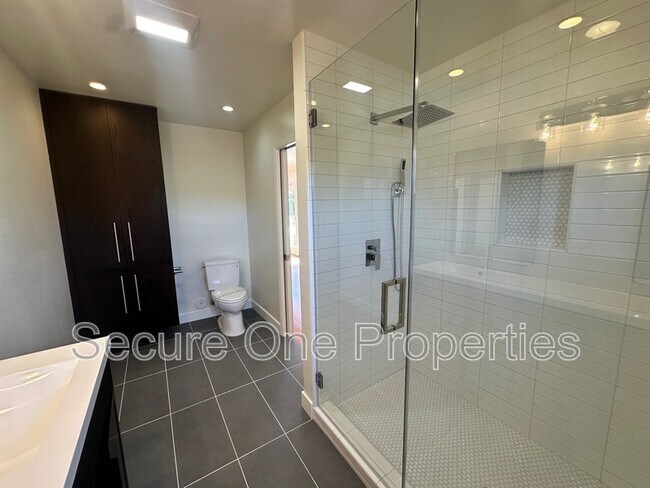 Building Photo - 1390 Calle Pecos