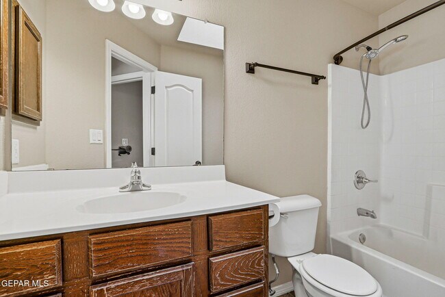 Building Photo - 3165 Sarina Cir