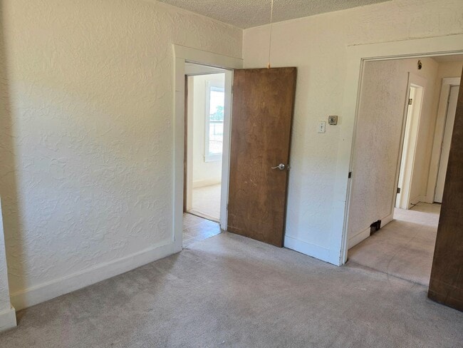 Building Photo - 708 Redwine Quincy