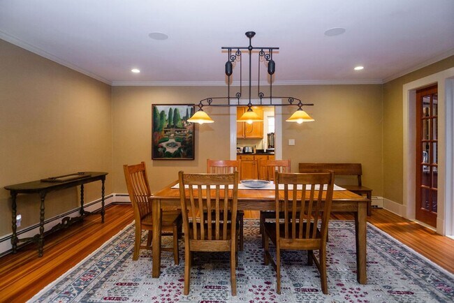 Building Photo - 2 Bedroom + Office, 3 Bath in Old Town Fort Collins