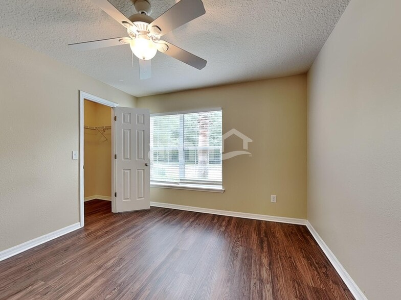 Building Photo - 915 Branchwood Way