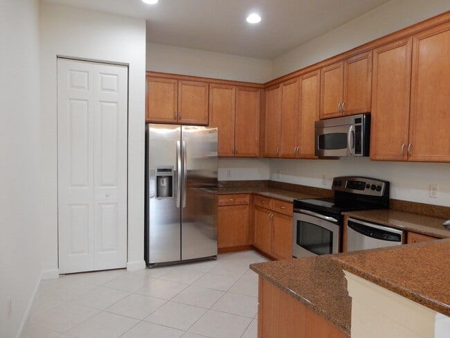 Building Photo - 669 Pacific Grove Dr