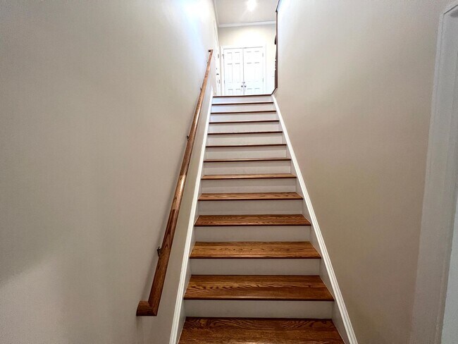 Building Photo - Furnished & All Inclusive Rental with Lake View-SHORT TERM LEASING!!