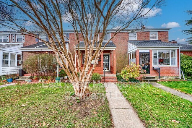 Building Photo - 2735 Moorgate Rd