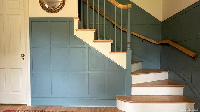 Building Photo - 8 Holly Ln