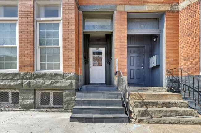 Building Photo - 2322 Callow Ave