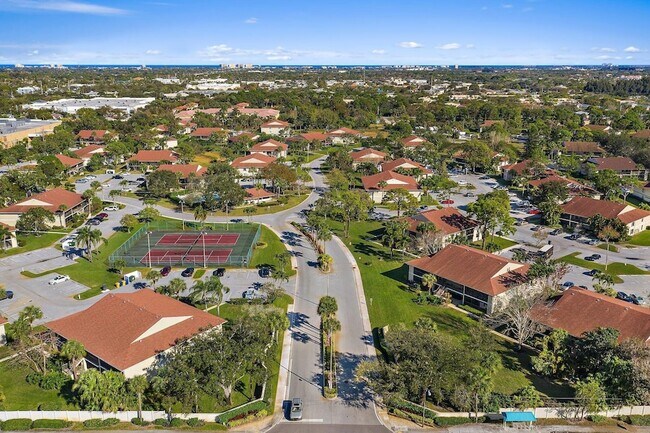 Building Photo - 6532 Chasewood Dr