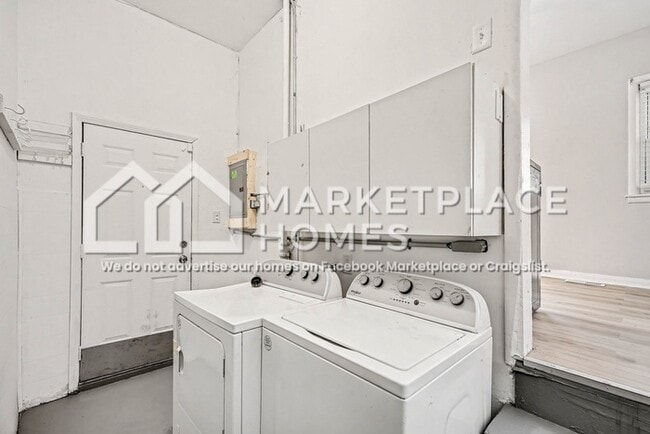 Building Photo - 8212 Timken Ave