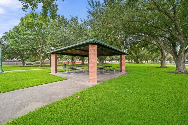 Building Photo - 6910 Paso Del Sol Dr