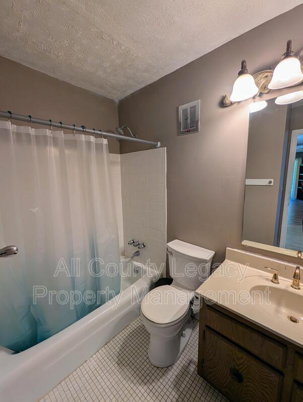 Building Photo - 172 Scandia Cir