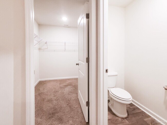 Building Photo - 5810 Paddock Way