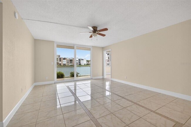 Building Photo - 7540 Bay Island Dr S