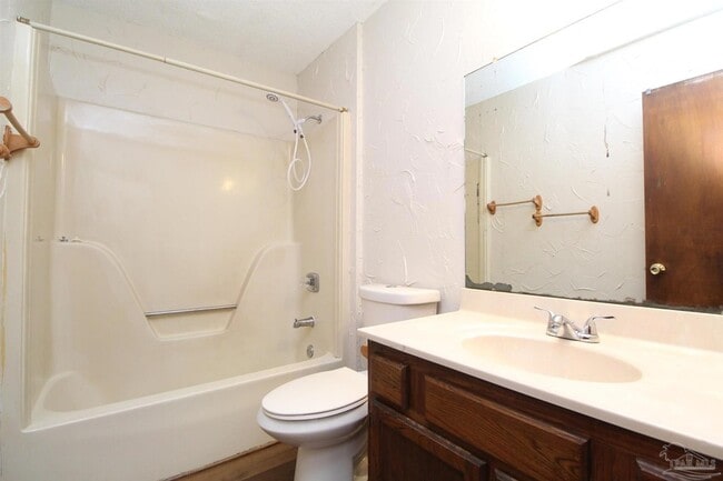 Building Photo - 1455 Acorn Ln