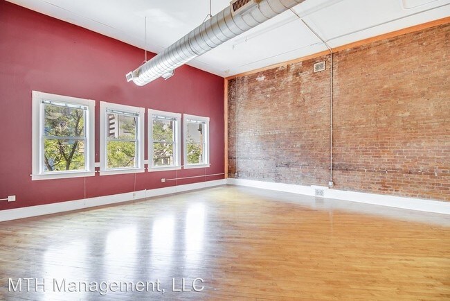 Building Photo - 3 br, 2 bath Apartment - 109 S Washington