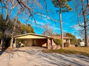 Building Photo - 3bed 2bath home on McCann