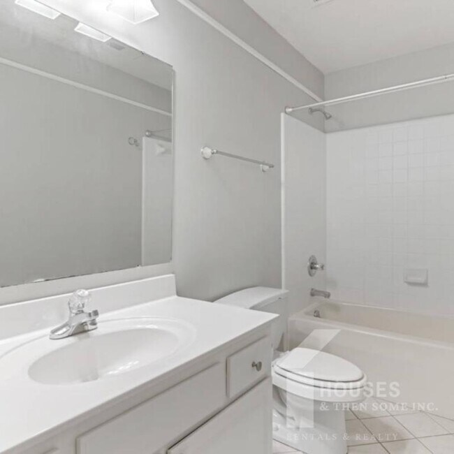 Building Photo - 110 Stonington Way