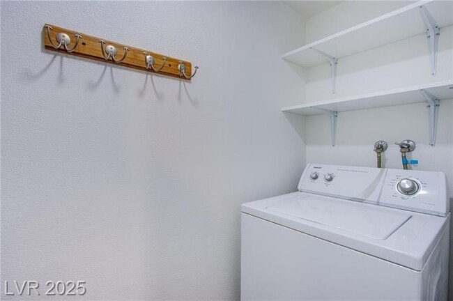 Building Photo - 7255 W Sunset Rd