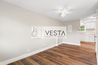 Building Photo - 26 Reid St