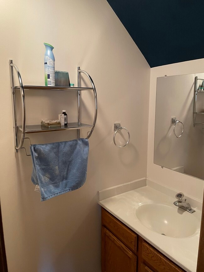 Building Photo - 1508 W Jefferson Ave