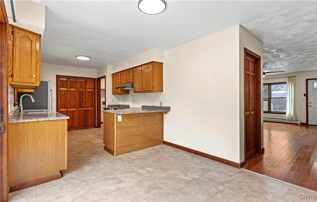 Building Photo - 7537 Rickmeyer Rd